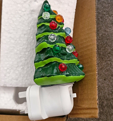 Plug green christmas tree - plug-in,