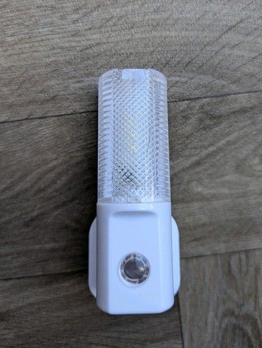 Electric plug automatic - plug,