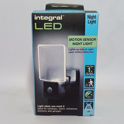 Integral led plug - plug, in