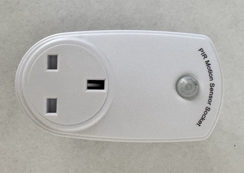 Pir plug with movement - in,